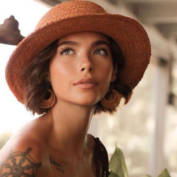 Juniper Raffia Boater Chain Detail Sun Hat - Picture 4 of 8